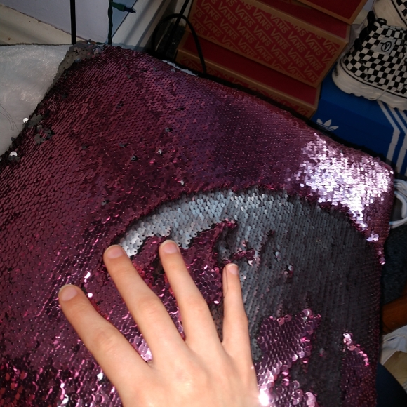 reversible sequence pillow - Picture 2 of 2